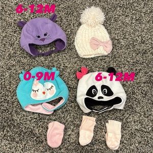 4 baby hats and 3 gloves